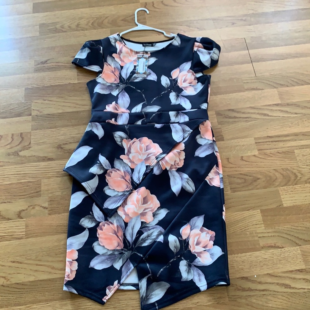 Beautiful Boohoo floral peplum dress